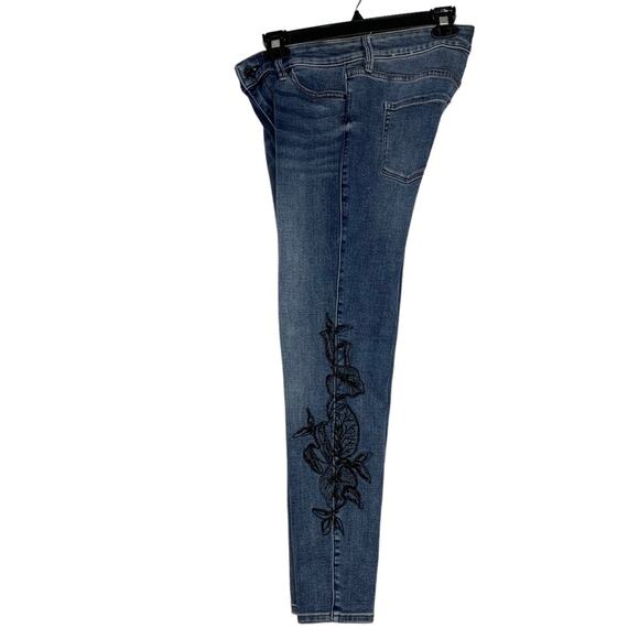 White House Black Market Everyday Soft Jeans Blue Size 2 Skinny Ankle Beaded - Picture 4 of 16